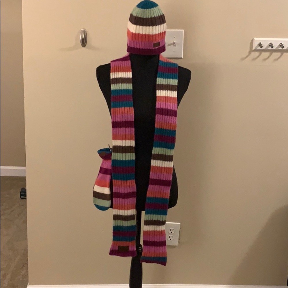 Coach Hat, Scarf and Glove set